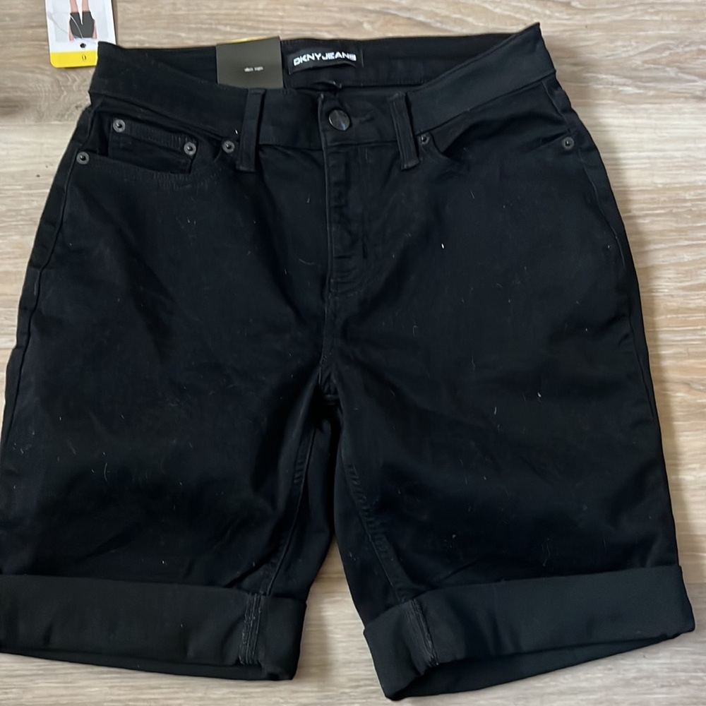 DKNY Jeans Women's Black Cuff Shorts size 4